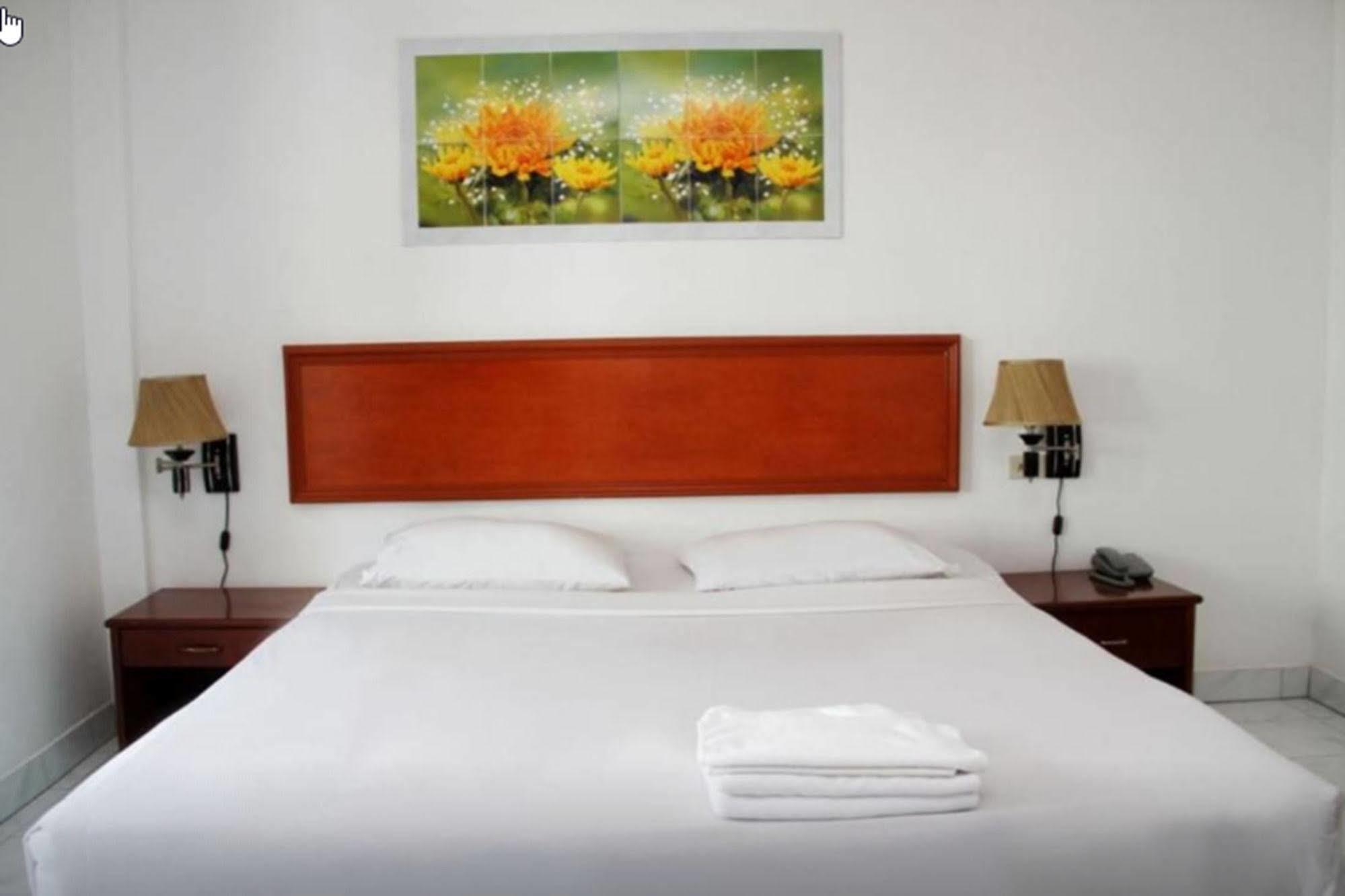 Welcome Inn Hotel @ Karon Beach. Single Room From Only 500 Baht Phuket Dış mekan fotoğraf